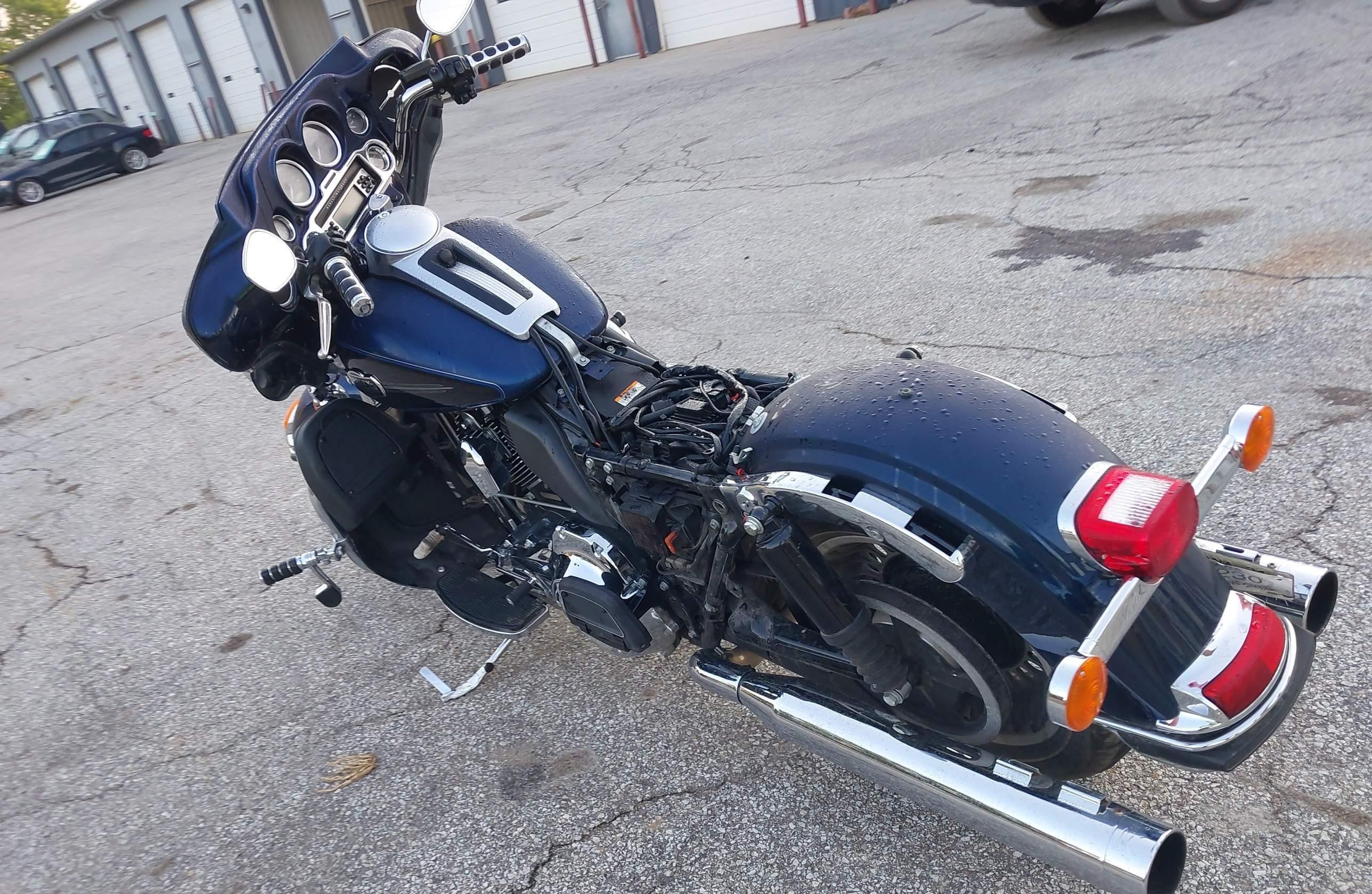 HARLEY-DAVIDSON FLHTCU 2013, 13 261 км, 2 cyl. — фото 2