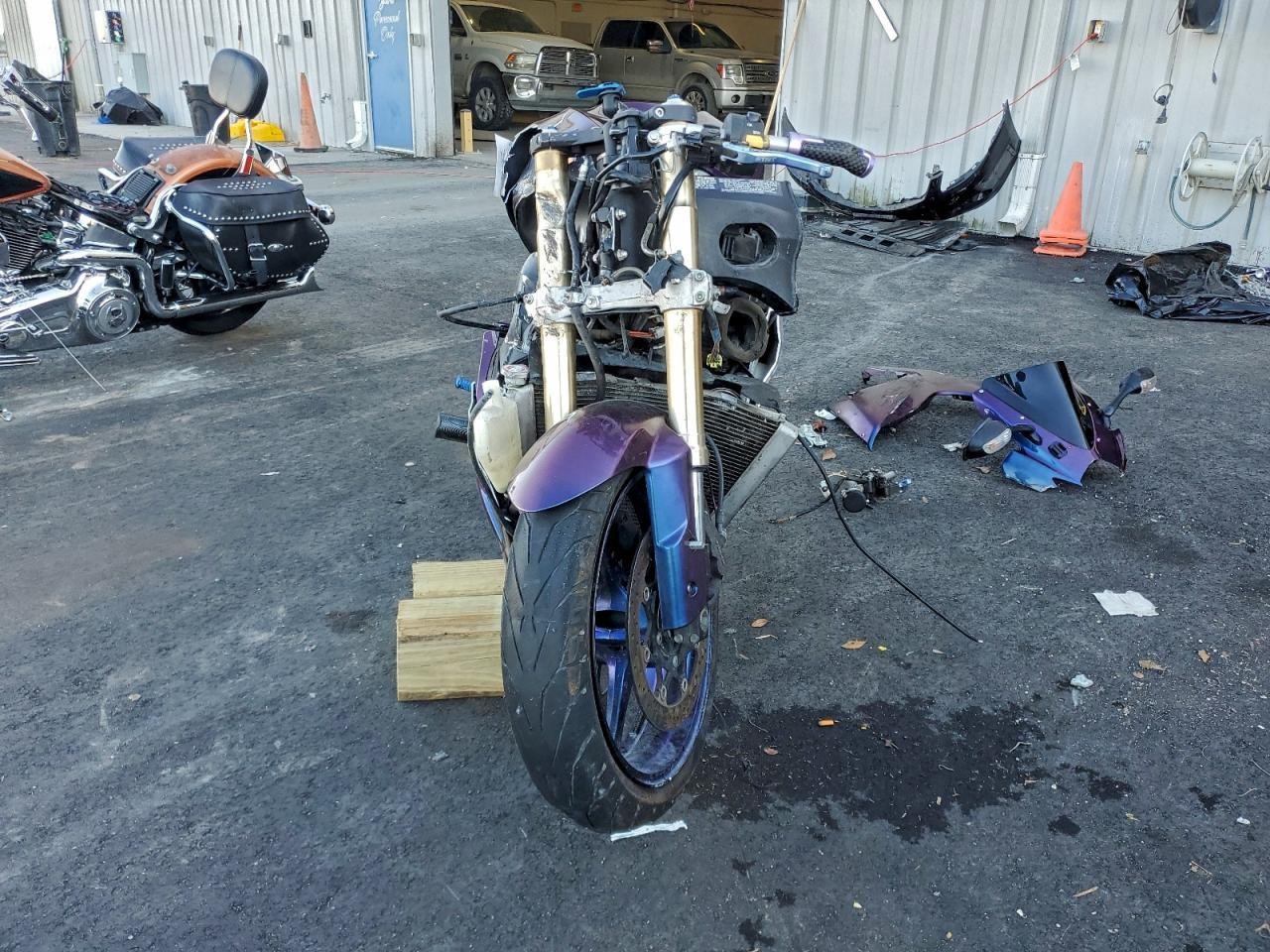 SUZUKI Gsx 2006, 4 cyl. бензин — фото с аукциона, доставка в Беларусь