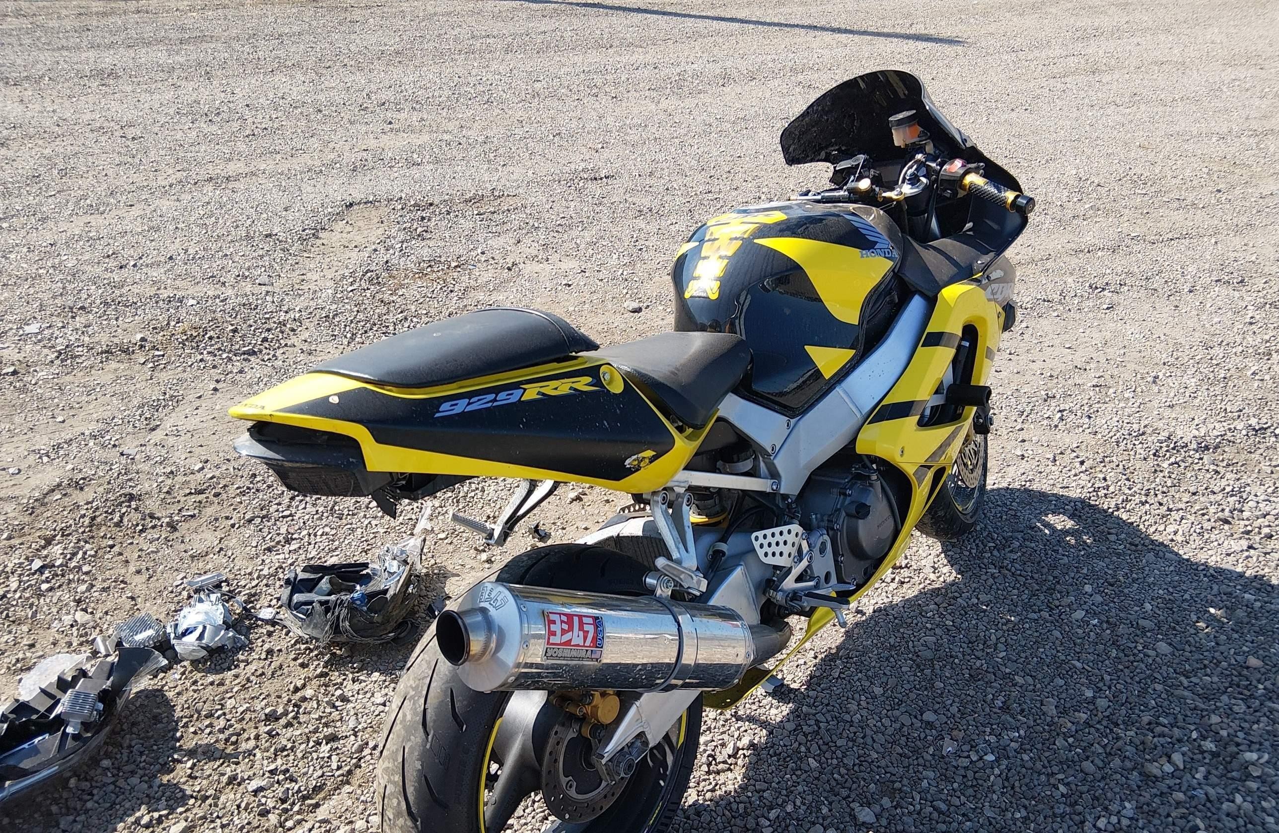 HONDA CBR900 2001, 58 344 км, 4 cyl. — фото 3
