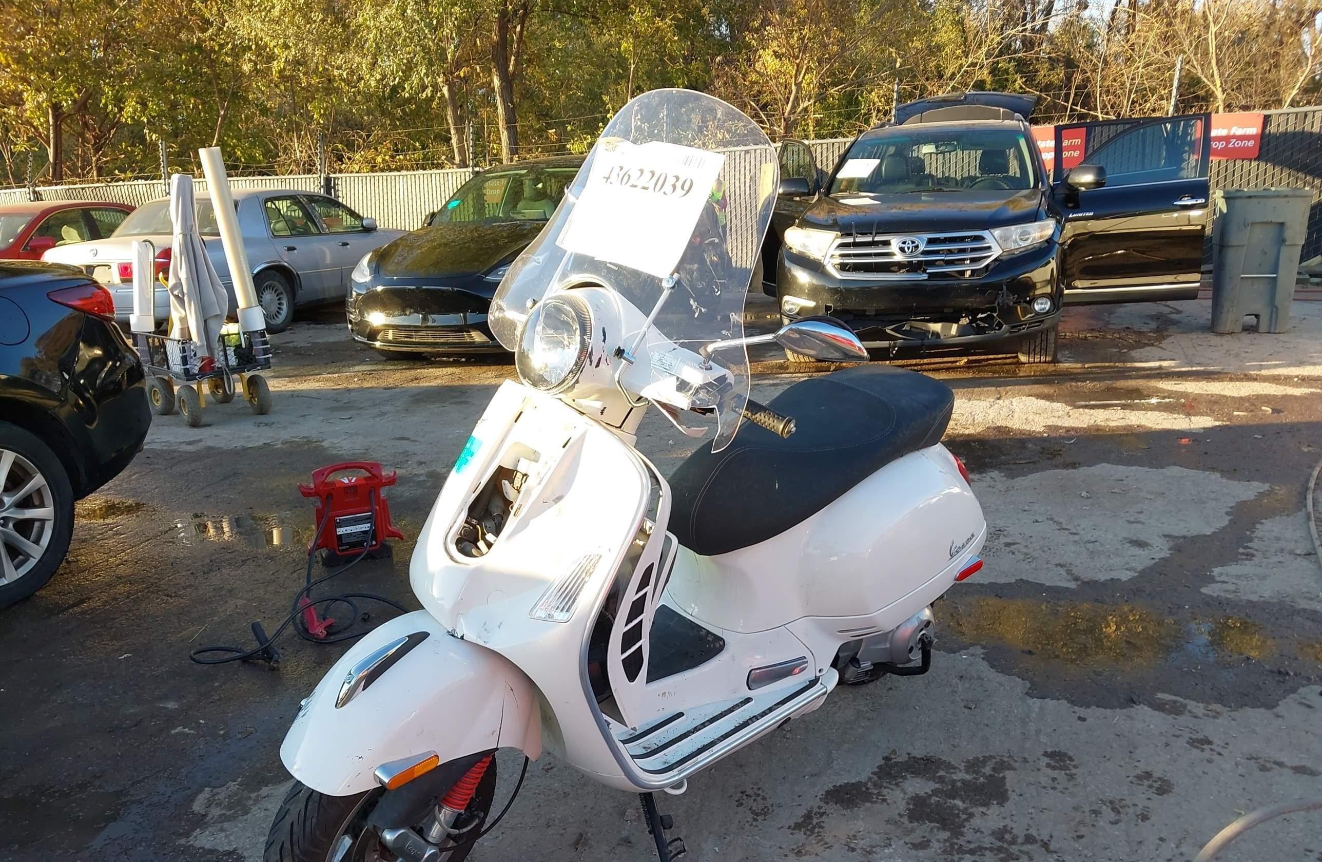 VESPA GTS 2009, 1 cyl. — фото с аукциона, доставка в Беларусь