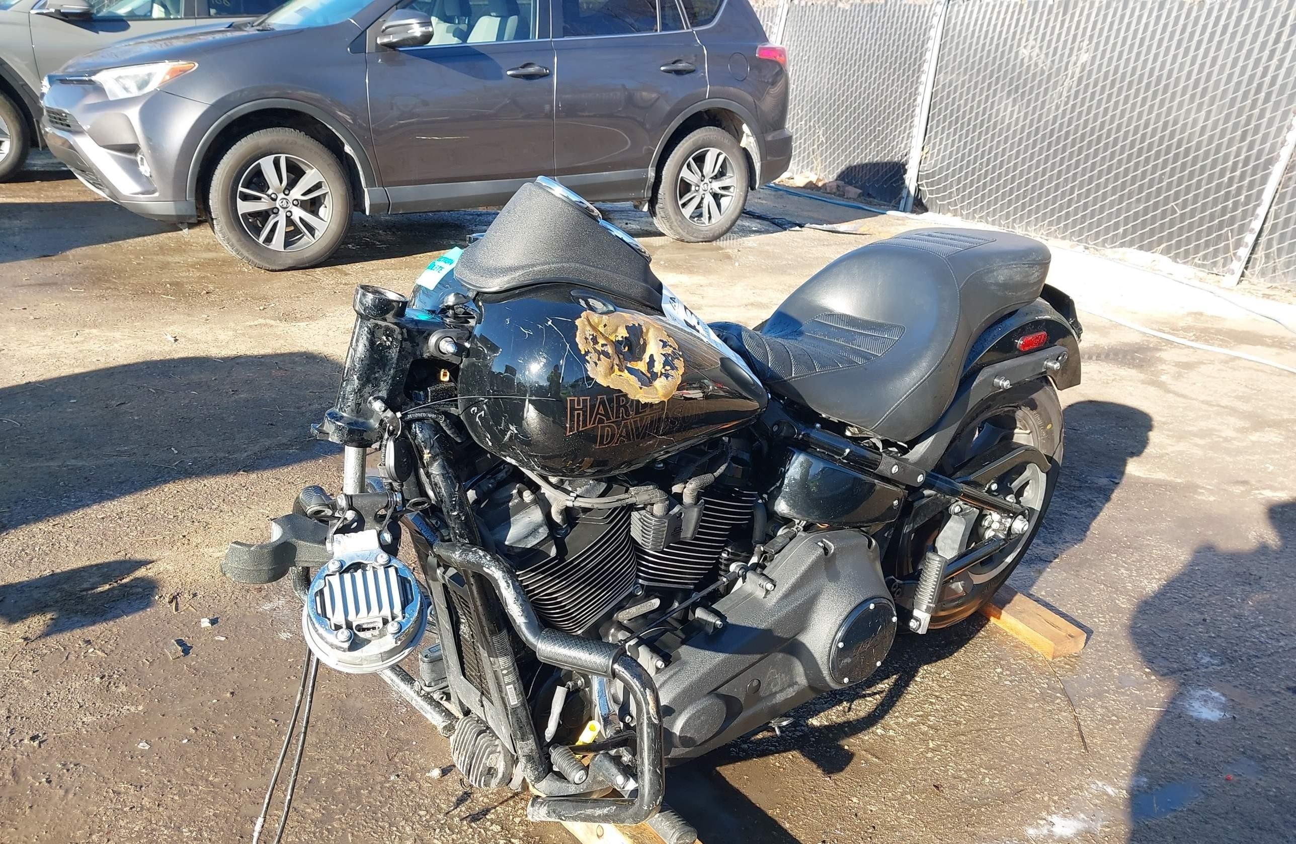 HARLEY-DAVIDSON FXLRS 2020, 22 531 км, 2 cyl. бензин — фото с аукциона, доставка в Беларусь