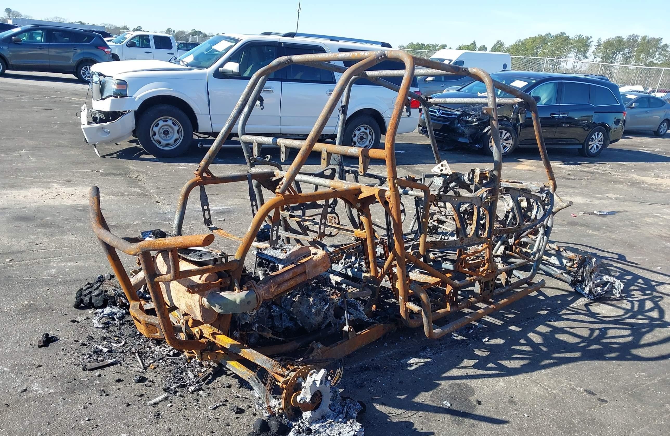 POLARIS RZR 2019, 2 бензин — фото 4