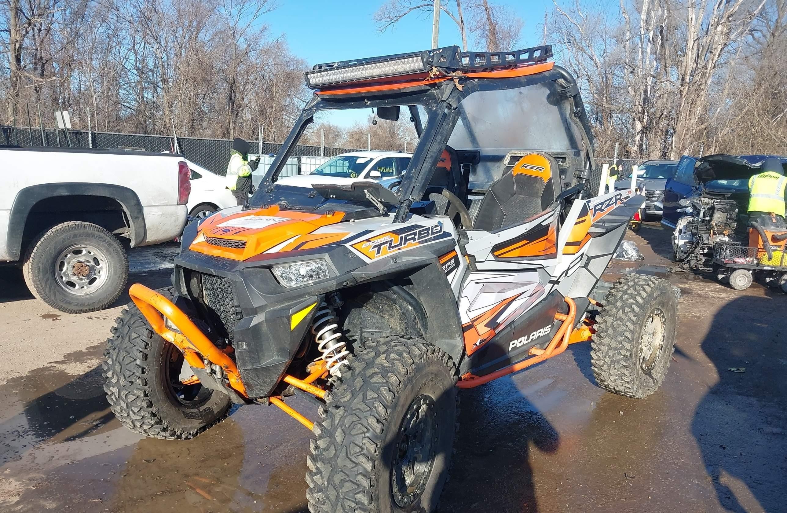 POLARIS RZR 2018, 5 098 км, 2 бензин — фото 2