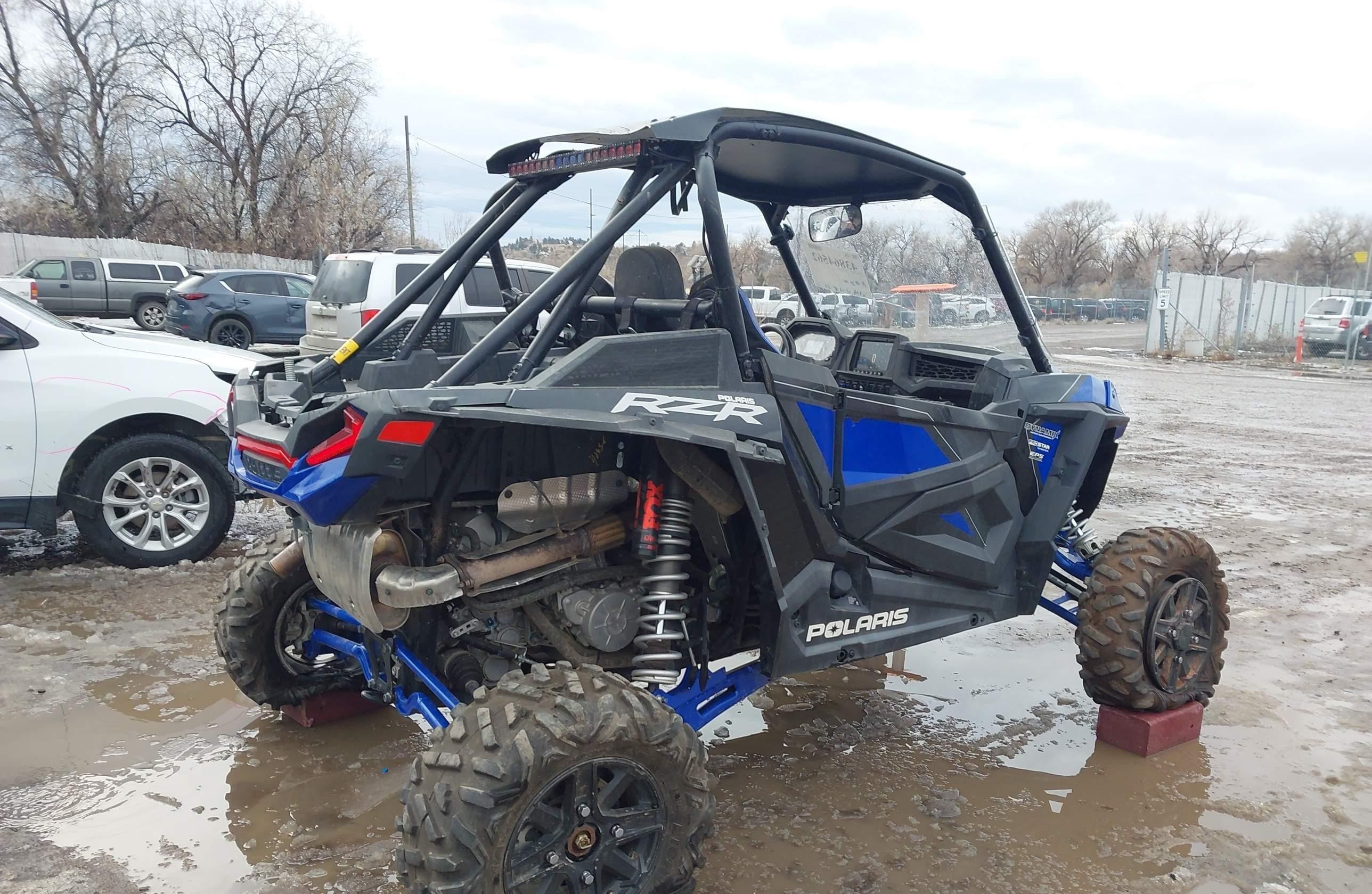 POLARIS RZR 2019, 3 444 км, 2 бензин — фото 4