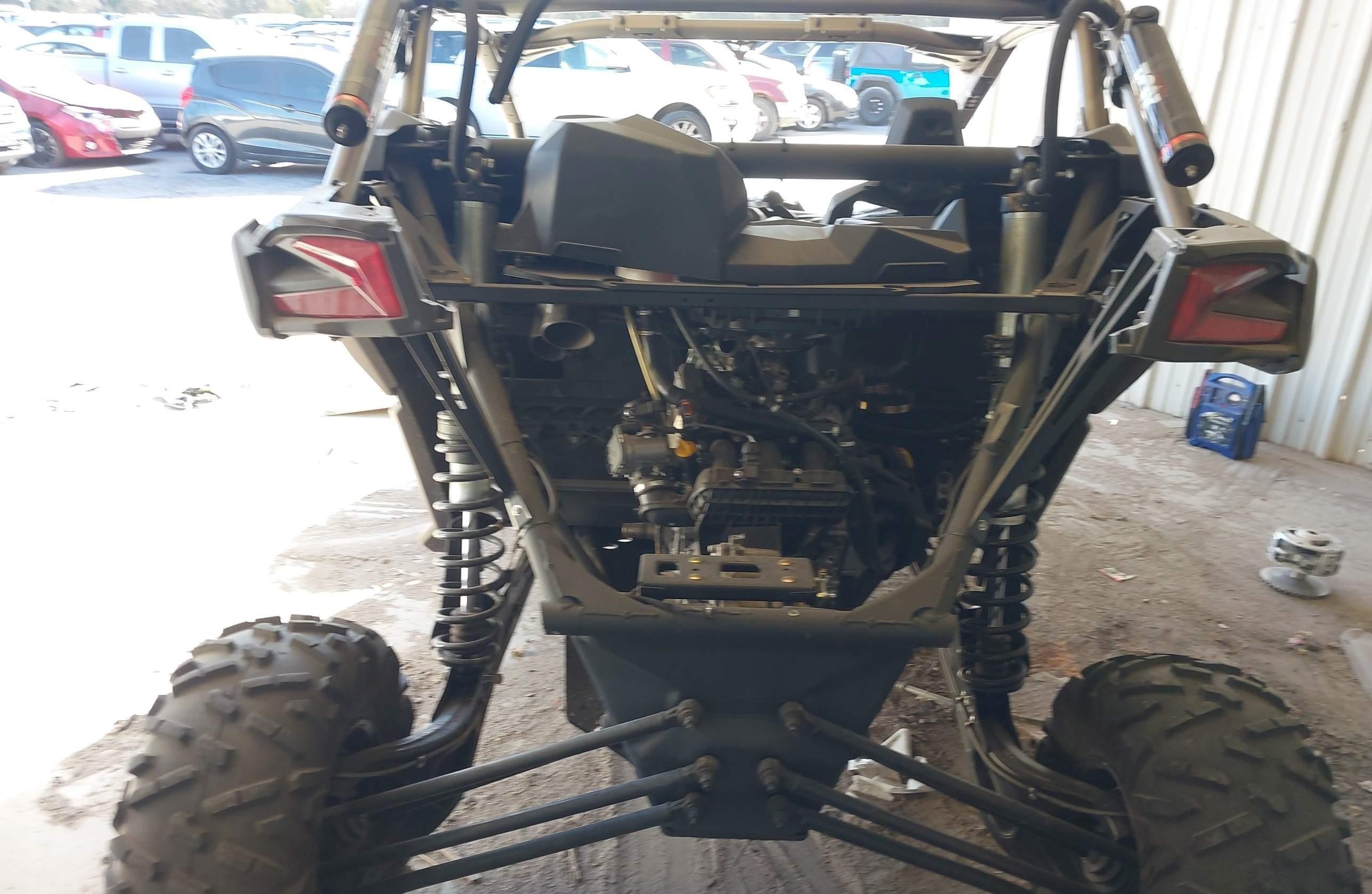 CAN-AM MAVERICK X3 2021, 3 бензин — фото 5