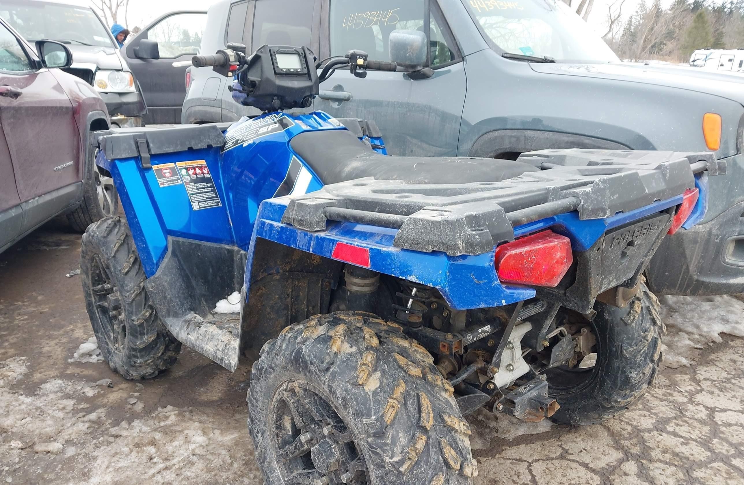 POLARIS SPORTSMAN 2018, 1 712 км, 1 бензин — фото 3