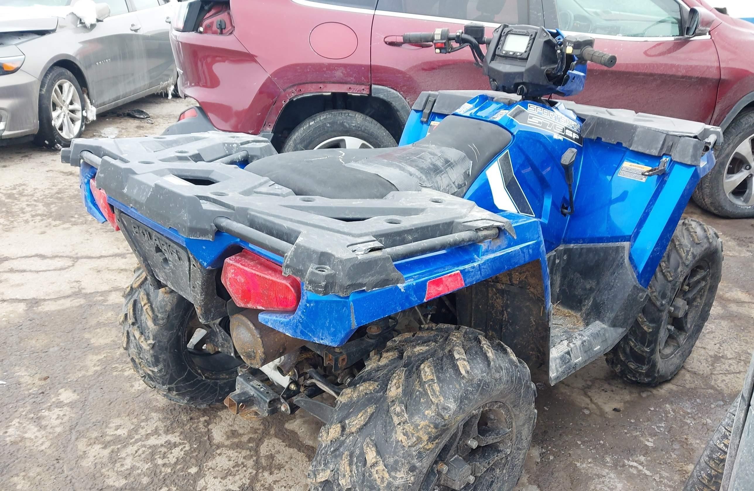 POLARIS SPORTSMAN 2018, 1 712 км, 1 бензин — фото 4