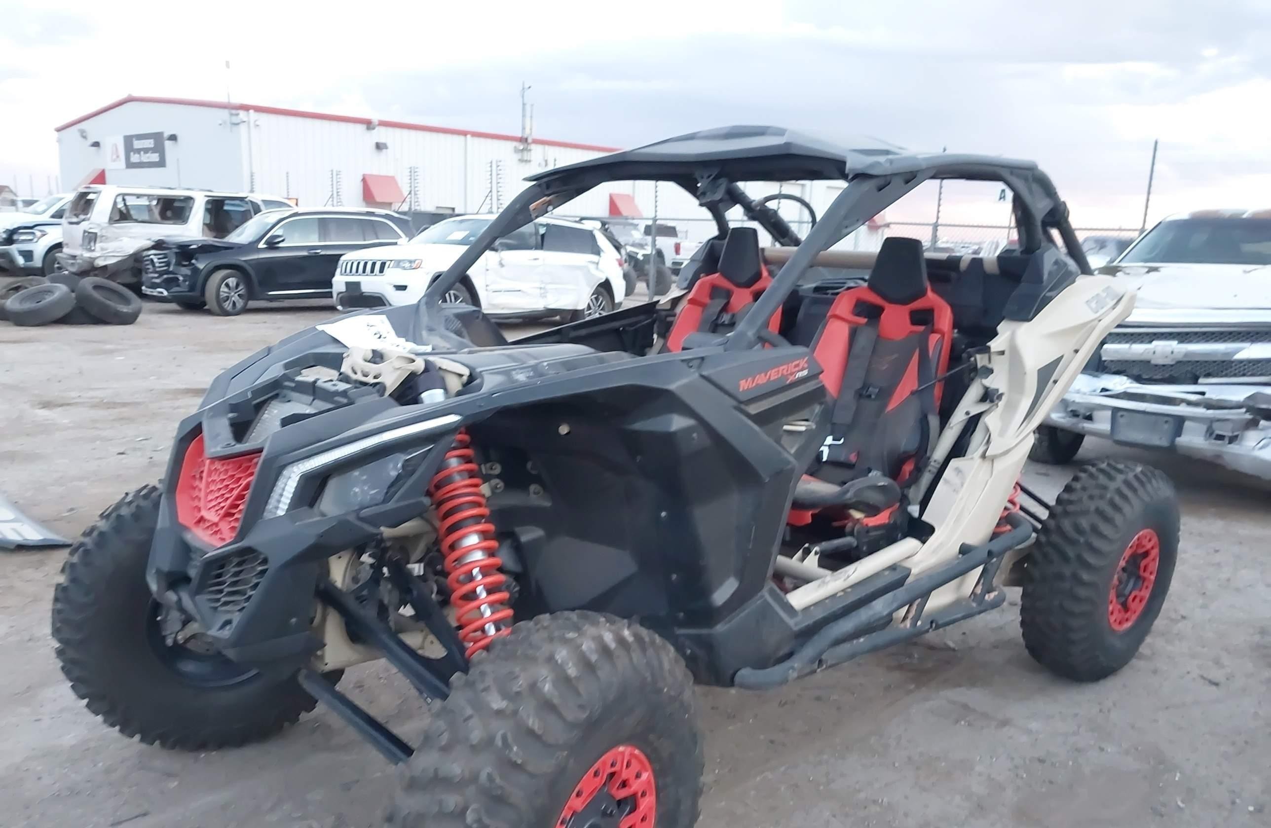 CAN-AM MAVERICK X3 2021, 1 862 км, 3 бензин — фото с аукциона, доставка в Беларусь