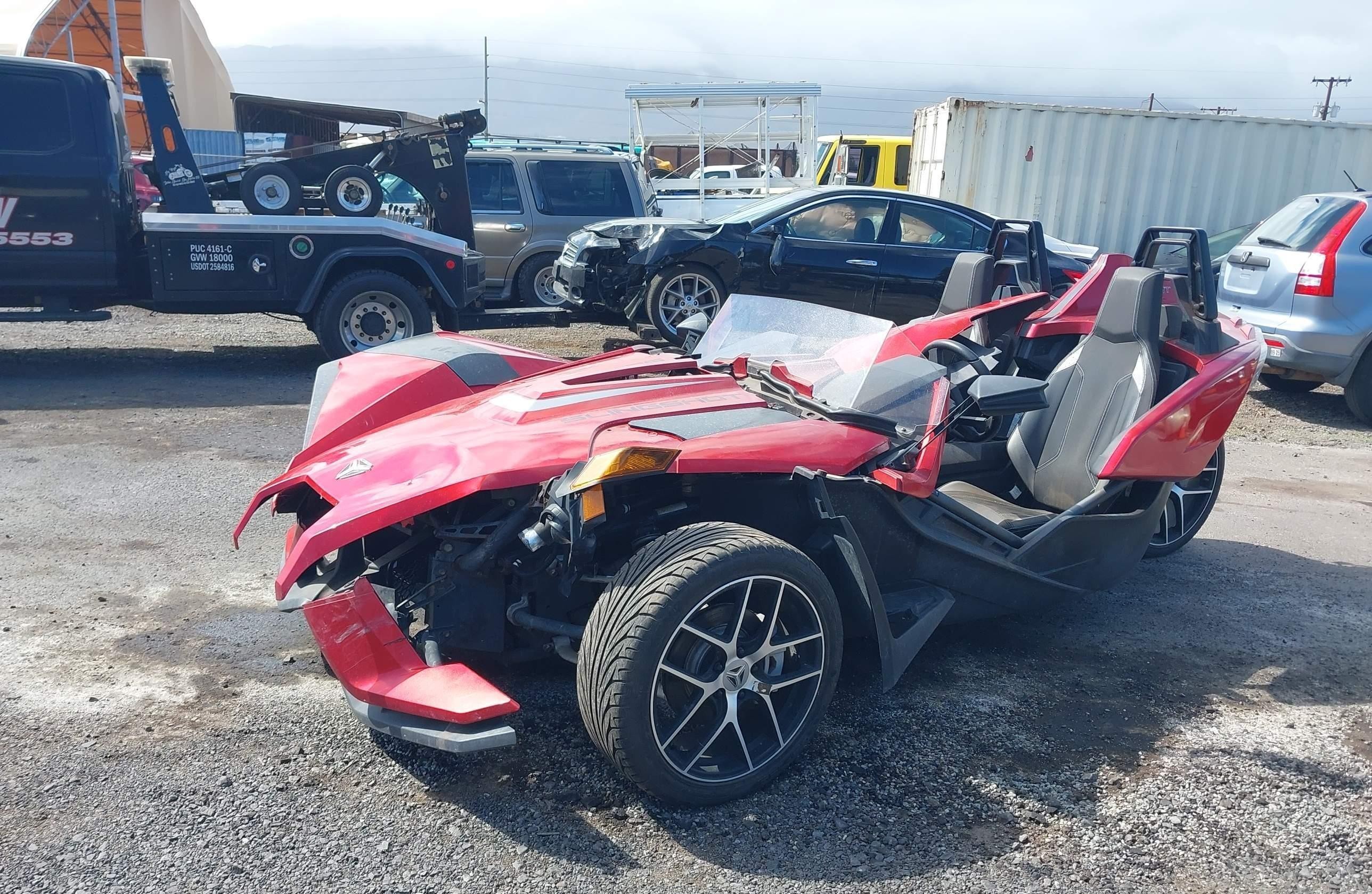 POLARIS SLINGSHOT 2018 — фото с аукциона, доставка в Беларусь