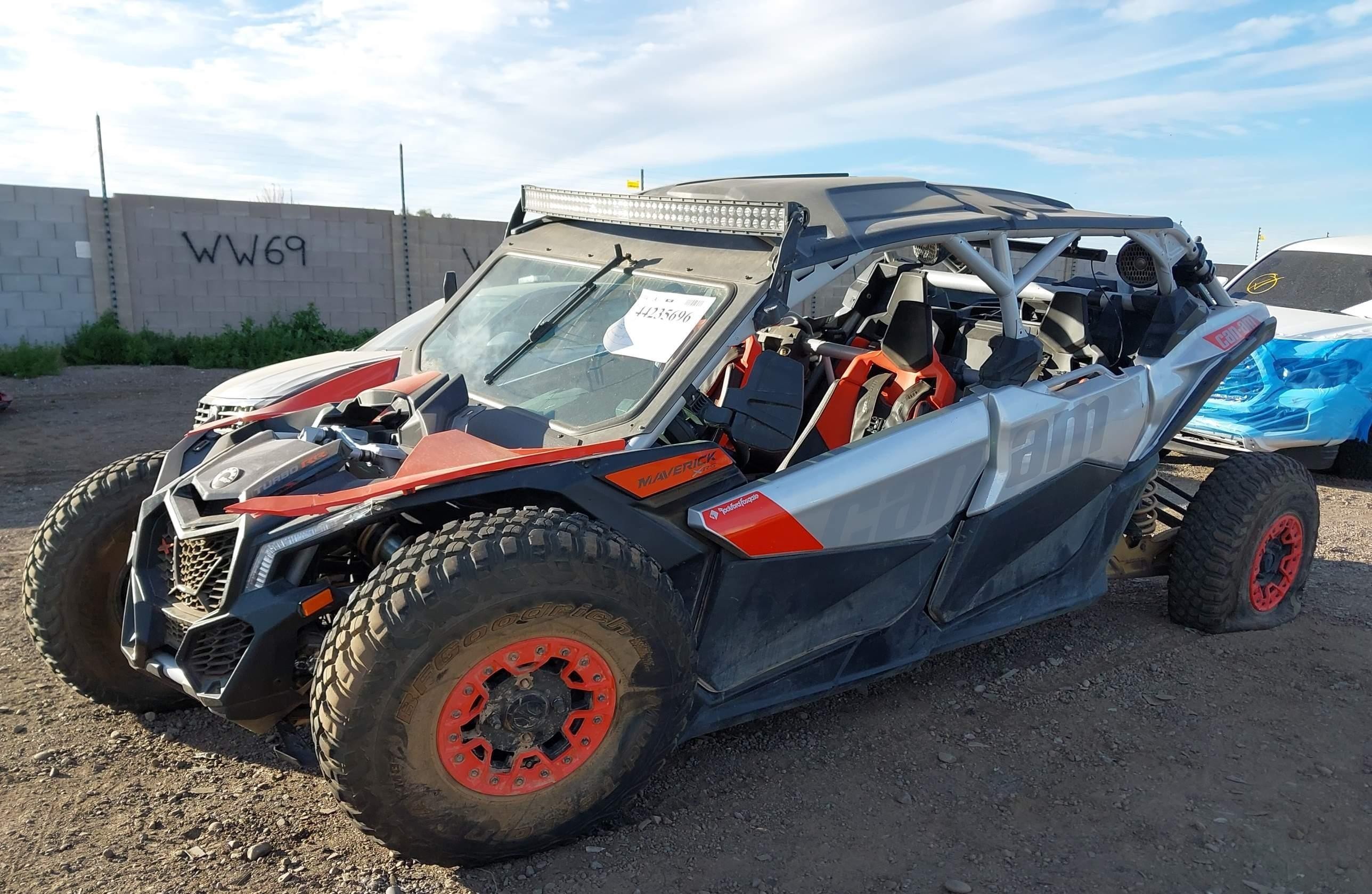 CAN-AM MAVERICK X3 MAX 2020, 3 бензин — фото с аукциона, доставка в Беларусь