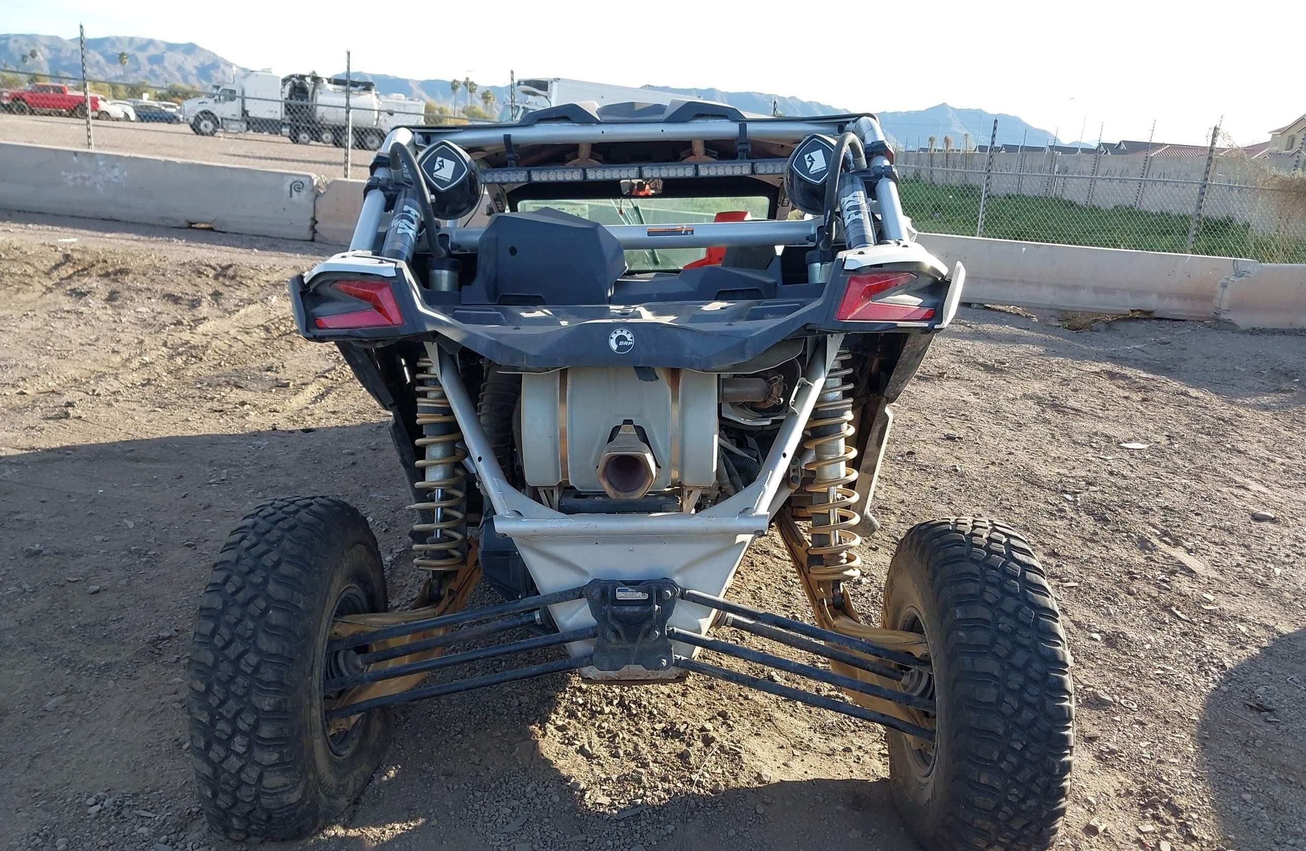 CAN-AM MAVERICK X3 MAX 2020, 3 бензин — фото 5