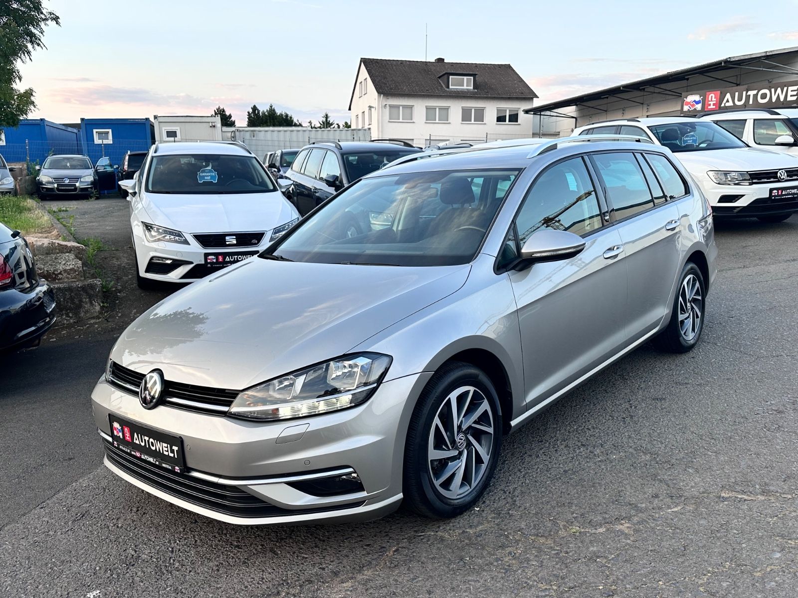Volkswagen Golf 2017, 112 863 км, 92 kW (125 PS) бензин, автомат — фото с аукциона, доставка в Беларусь