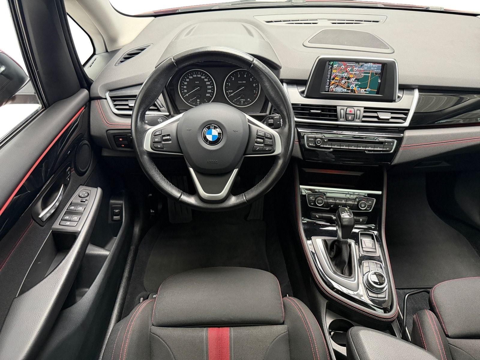 BMW 218 Gran Tourer 2016, 83 900 км, 100 kW (136 PS) бензин, автомат — фото 6