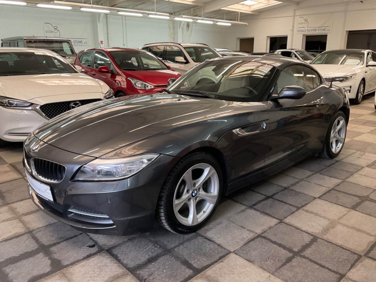 BMW Z4 2014, 60 183 км, 180 kW (245 PS) бензин, schaltgetriebe — фото с аукциона, доставка в Беларусь