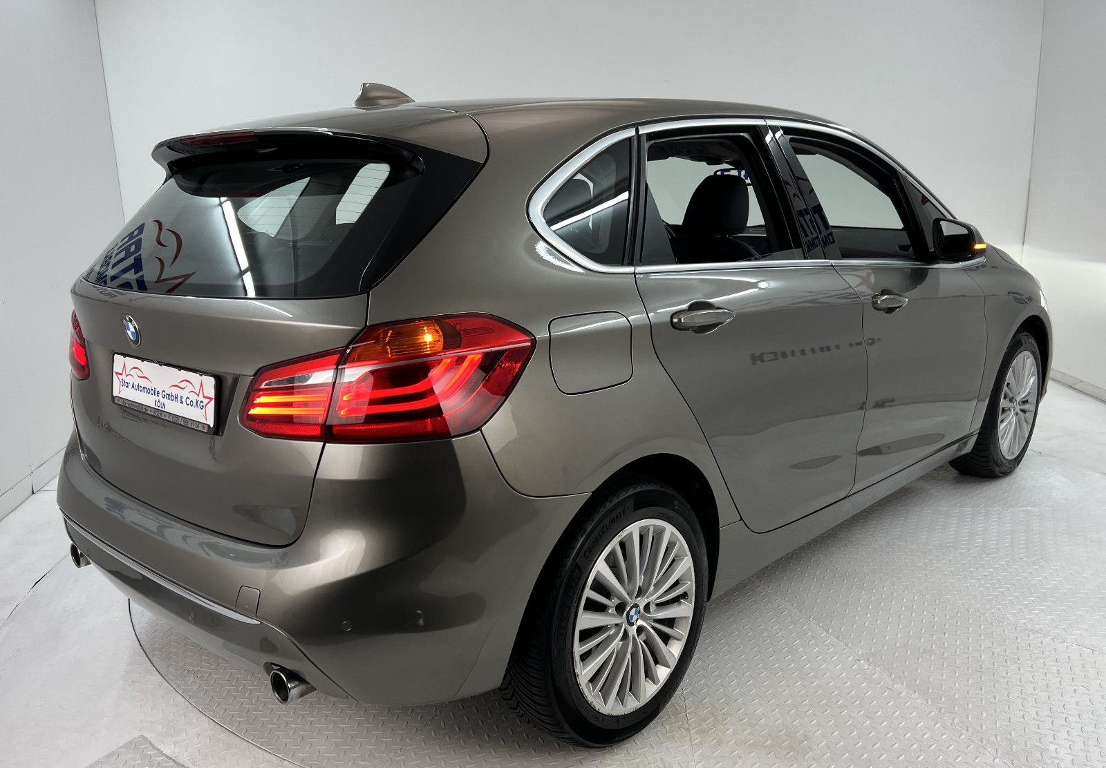 BMW 220 Active Tourer 2016, 104 716 км, 141 kW (192 PS) бензин, автомат — фото 6