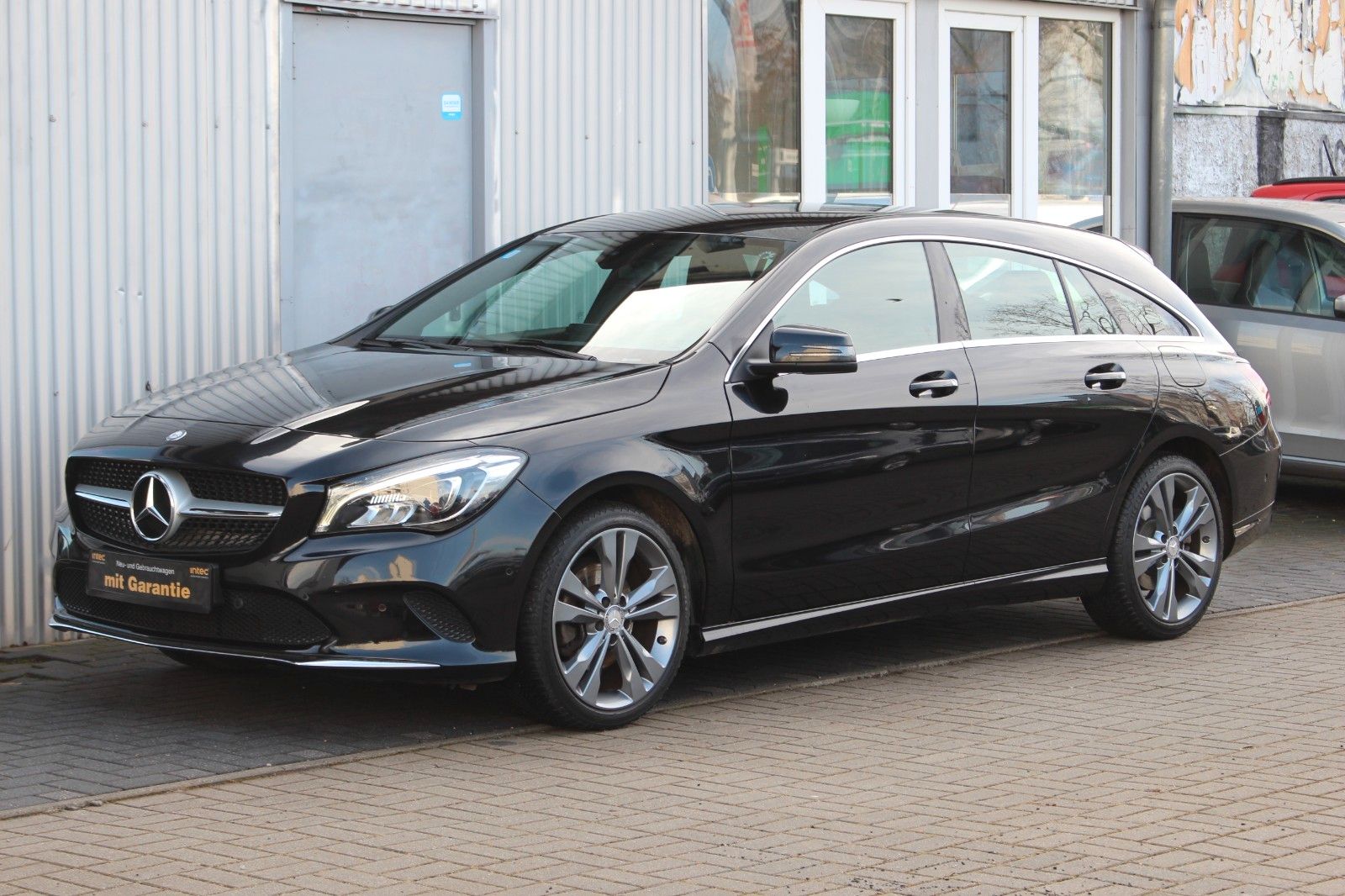 Mercedes-Benz CLA 180 Shooting Brake 2016, 80 700 км, 90 kW (122 PS) бензин, автомат — фото с аукциона, доставка в Беларусь