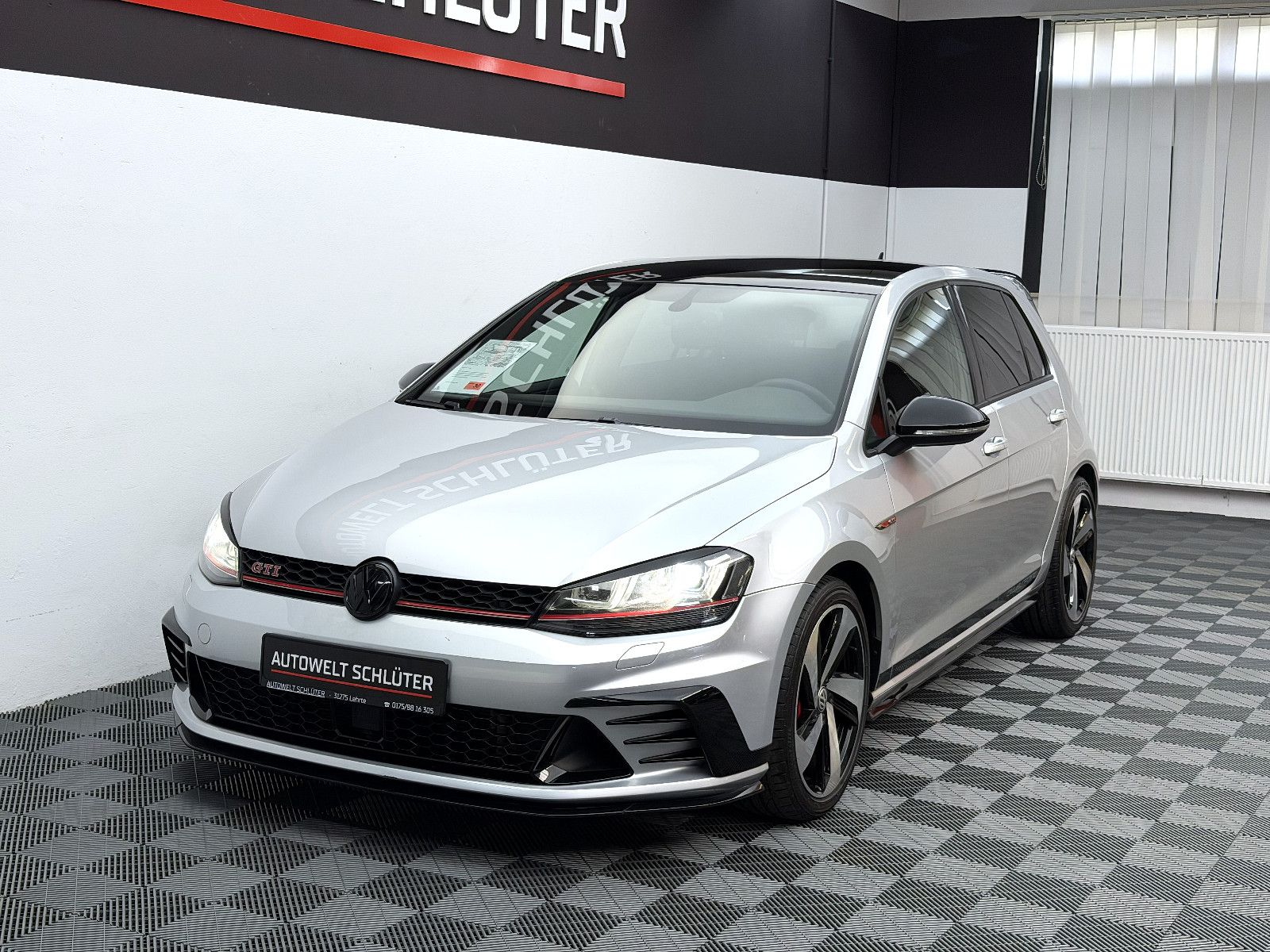 Volkswagen Golf 2016, 84 900 км, 265 kW (360 PS) бензин, автомат — фото с аукциона, доставка в Беларусь