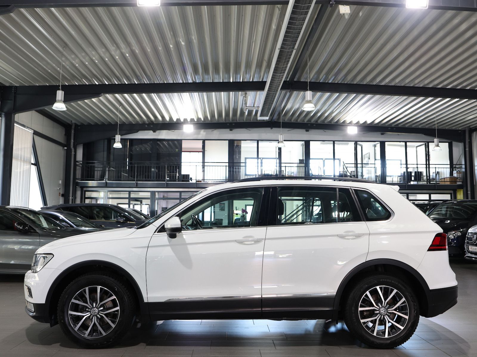 Volkswagen Tiguan 2016, 102 000 км, 92 kW (125 PS) бензин, schaltgetriebe — фото 7