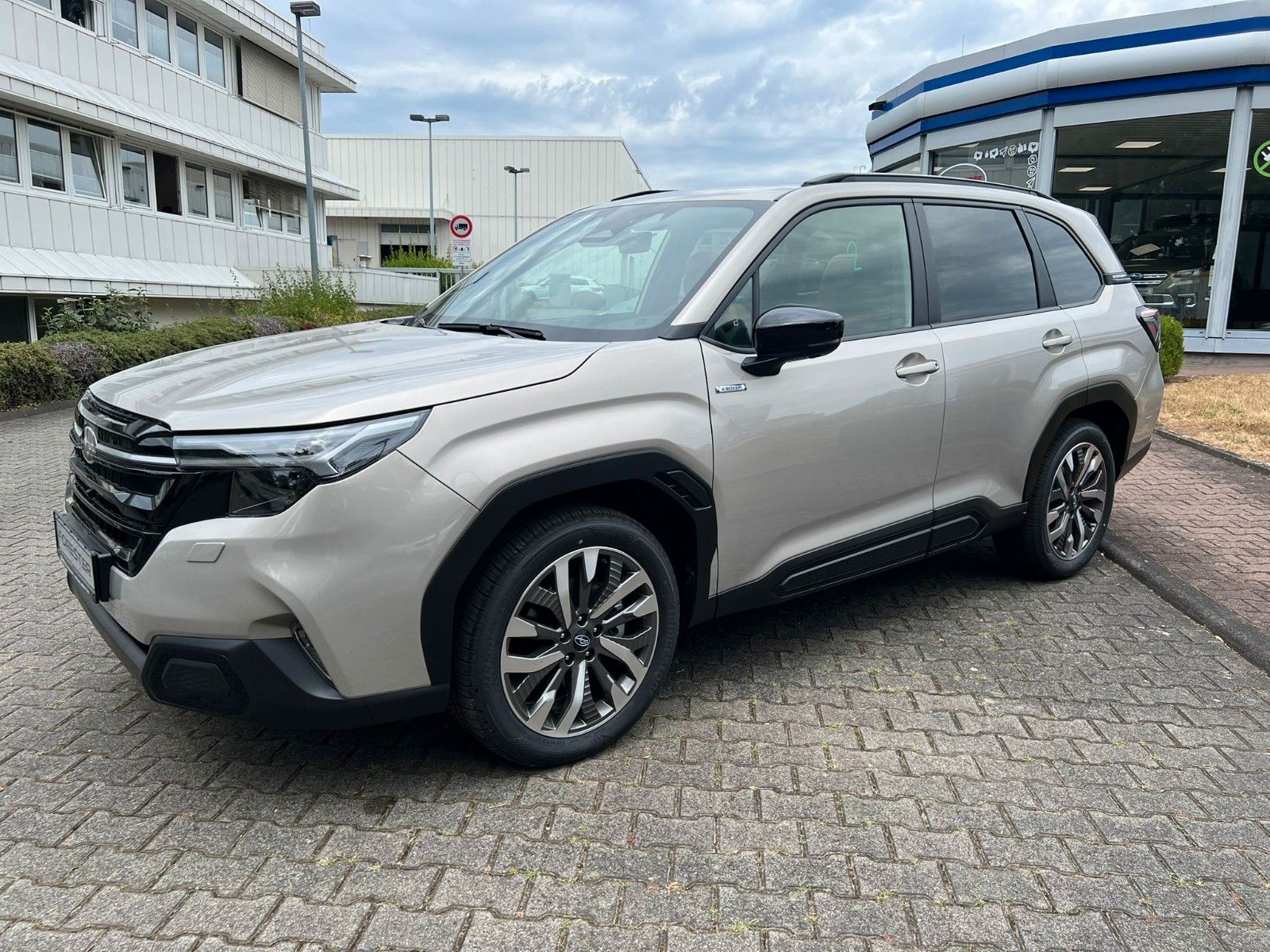 Subaru Forester 2025, 5 000 км, 100 kW (136 PS) бензин, автомат — фото с аукциона, доставка в Беларусь